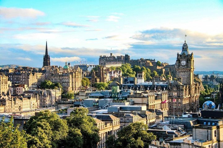 2024 Edinburgh Scavenger Hunt: A Fairy Tale Capital