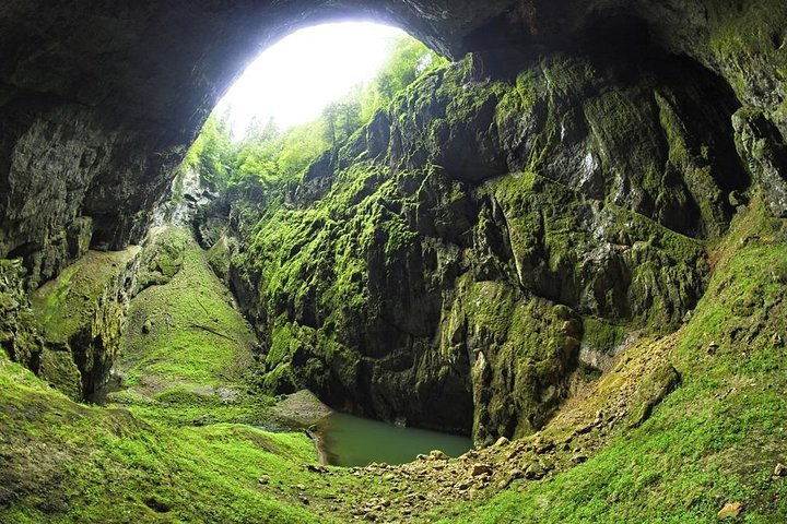 Tripadvisor | Cársico da Morávia - Punkva Caves, Macocha Abyss tour ...