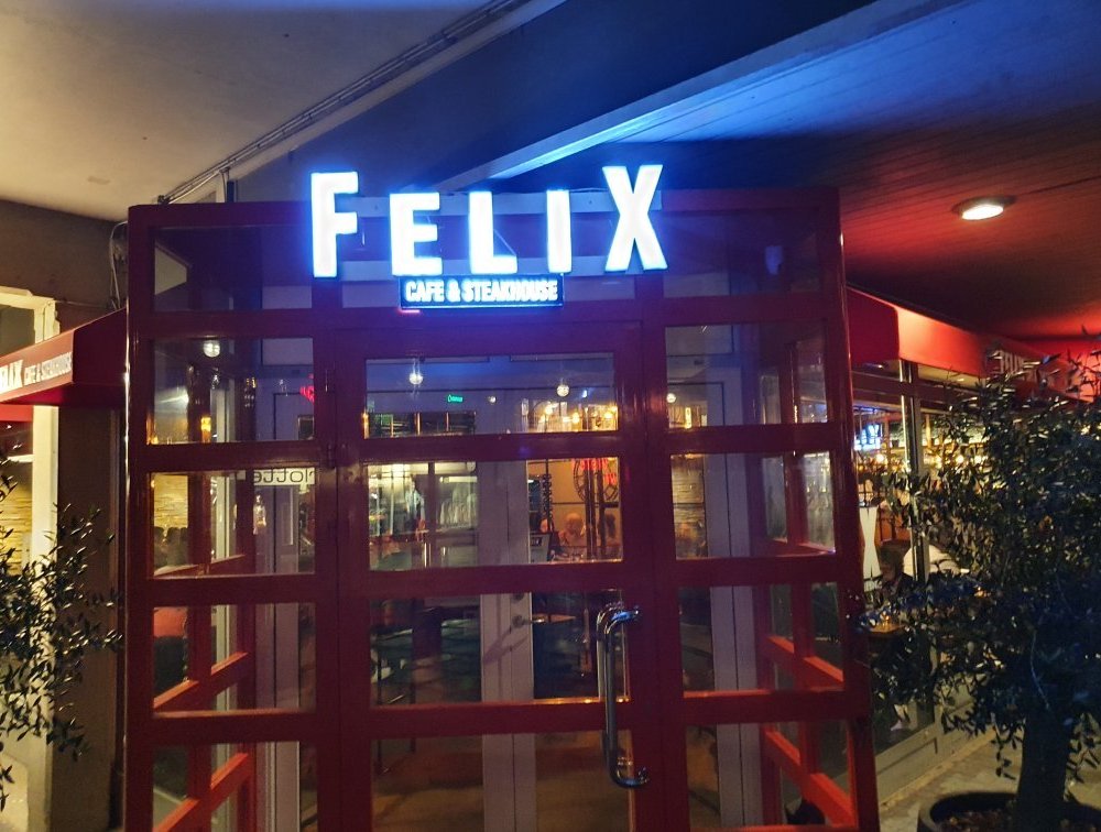 Felix Café & Steakhouse