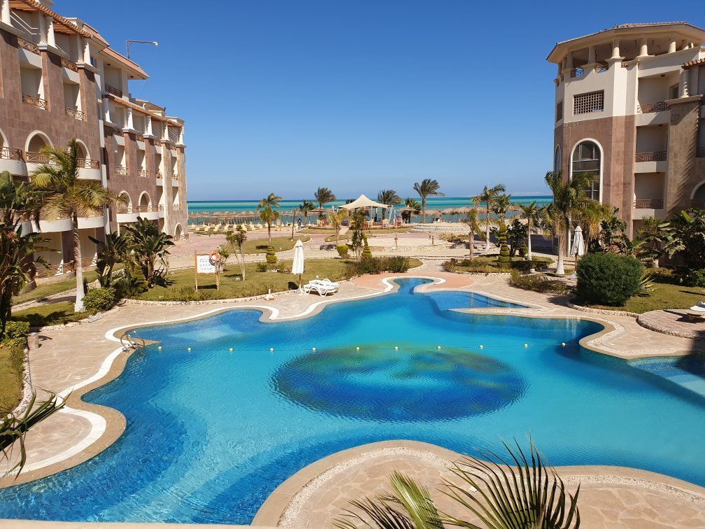 Experience Luxurious Comfort at Grand Palace Hurghada - A Deep Dive into Egypt’s Premier Destination