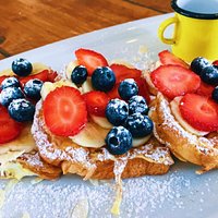 French toast with fresh fruits!!!