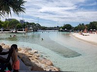 Streets Beach, Brisbane Beach