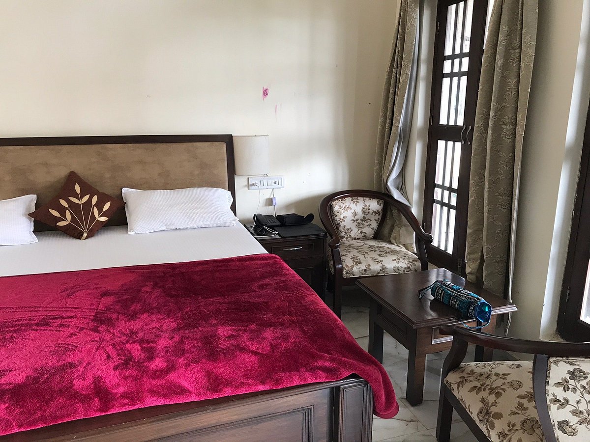 Karnavati Home Stay, hotel in Kanha National Park