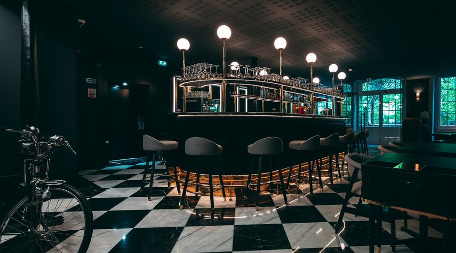 Interior / Bar 
