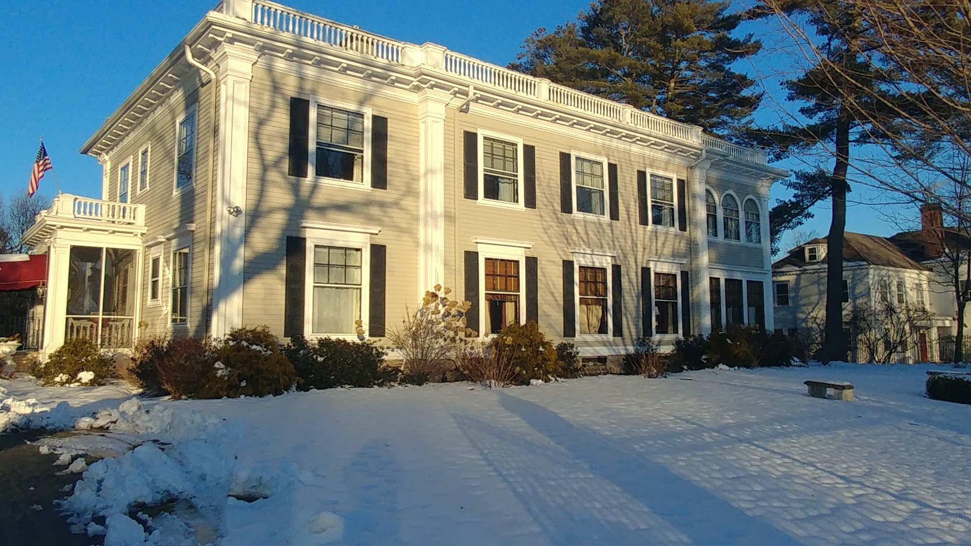 GATEWAYS INN Bewertungen Fotos Preisvergleich Lenox MA Tripadvisor   Early Evening Light On 