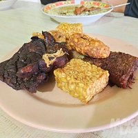 Menu tambahan Rawon Tessy Malang