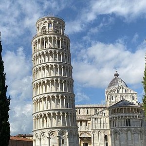 Con una pistola su viale delle Piagge a Pisa