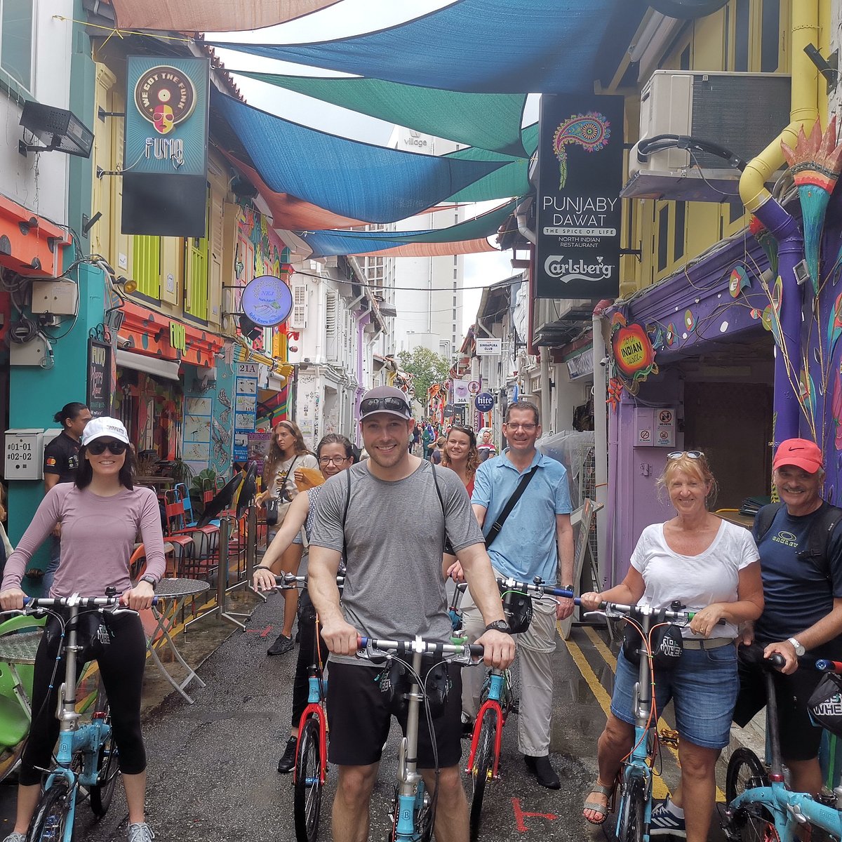 Bike around. Biking in Singapore.