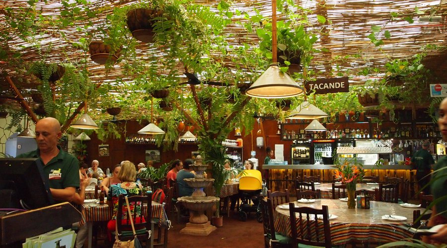 Interior del restaurante El Cordero en Tenerife