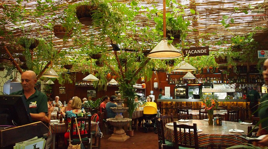 Interior del restaurante El Cordero en Tenerife