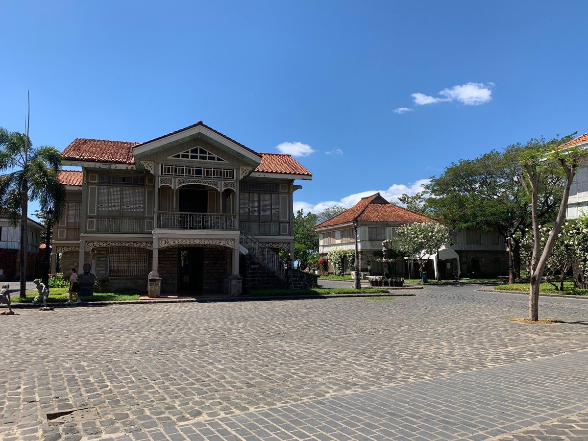 LAS CASAS FILIPINAS DE ACUZAR - Updated 2024 Prices & Hotel Reviews ...