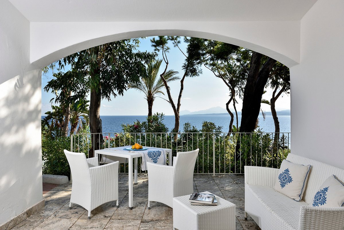 Arbatax Park Resort, hotel in Sardinia