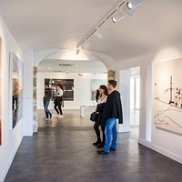 Vue de l'exposition "Space Utopia" de Vincent Fournier, 2019 ©Fondation Bullukian.