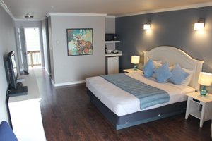 Room & Suite
