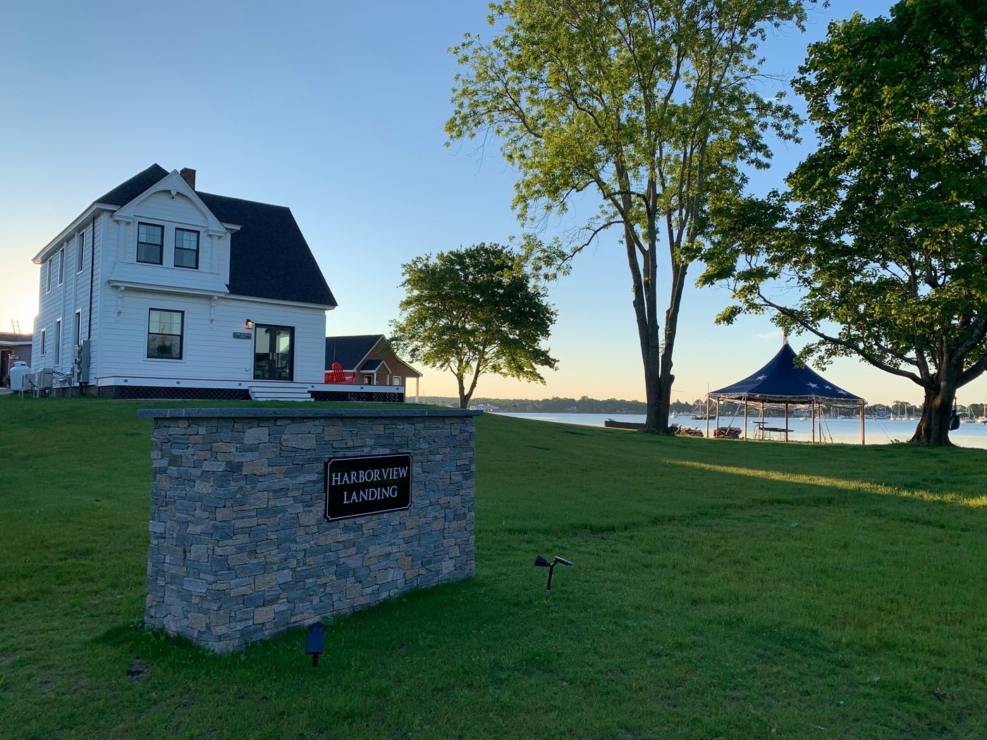 HARBOR VIEW LANDING (Mystic) - Lodging Reviews, Photos, Rate Comparison ...