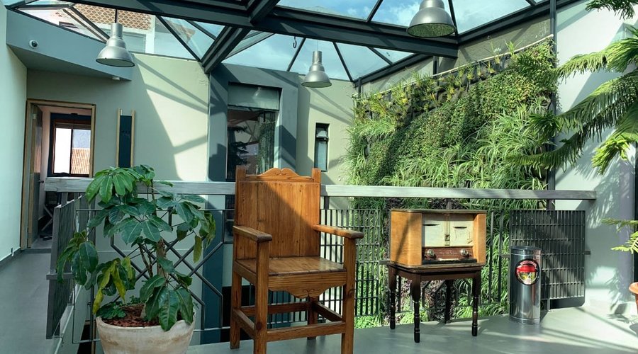 Zona Comun en Tercera Planta (Bajo el Domo a un costado de la terraza compartida)