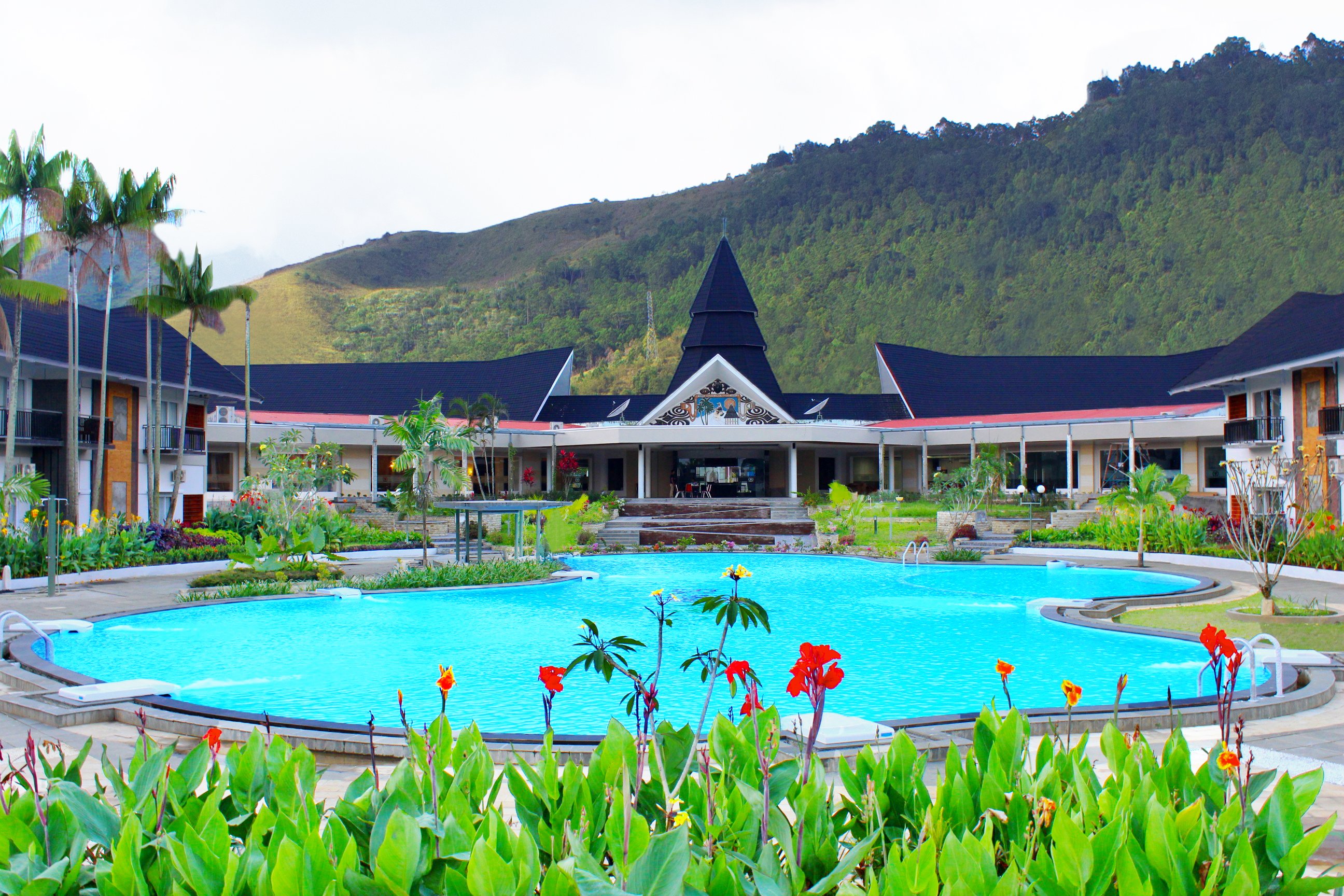 SUNI GARDEN LAKE HOTEL & RESORT (Sentani) - Hotel Reviews, Photos, Rate ...