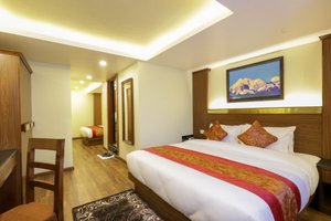 Room & Suite