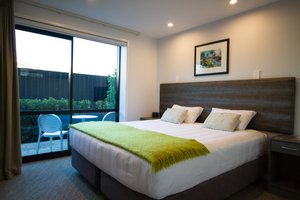 Room & Suite