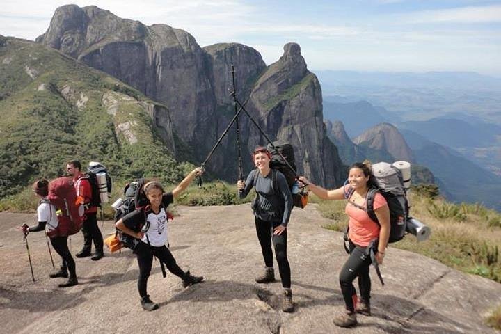 TRAVESSIA PETROPOLIS TERESOPOLIS - Guia profissional com equipamento