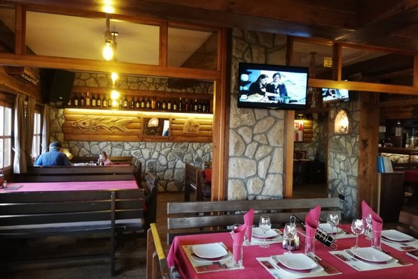 restaurant and bar - Picture of Hotel Stara Skola, Sloup - Tripadvisor