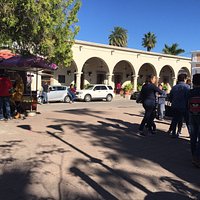 Terra-cotta is located on the Plaza Arlo . You can be seated under the portico and watch the activity in the plaza