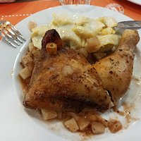 Plato cocinado por el establecimiento.