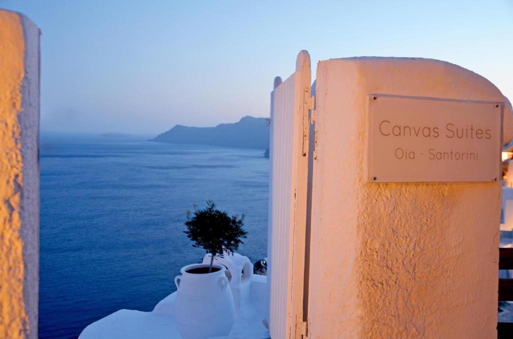 CANVAS SUITES Updated 2024 Prices B B Reviews Santorini Oia Greece   Canvas Suites 