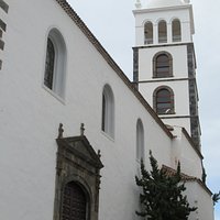porte latérale et clocher