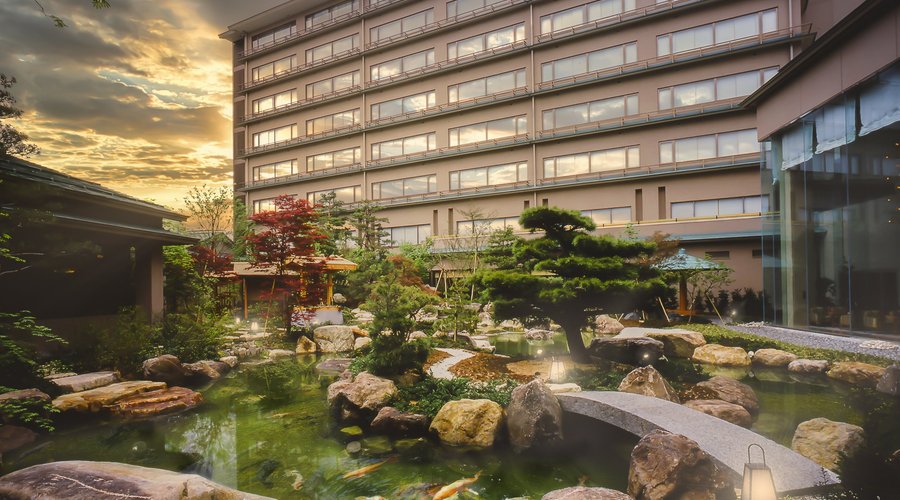 回遊できる日本庭園/天領閣｜Japanese Garden/Tenryokaku 