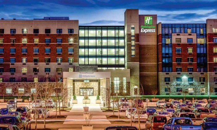 HOLIDAY INN EXPRESS BUILDING 12015 - Prices & Specialty Hotel Reviews (Fort  Lee, VA)