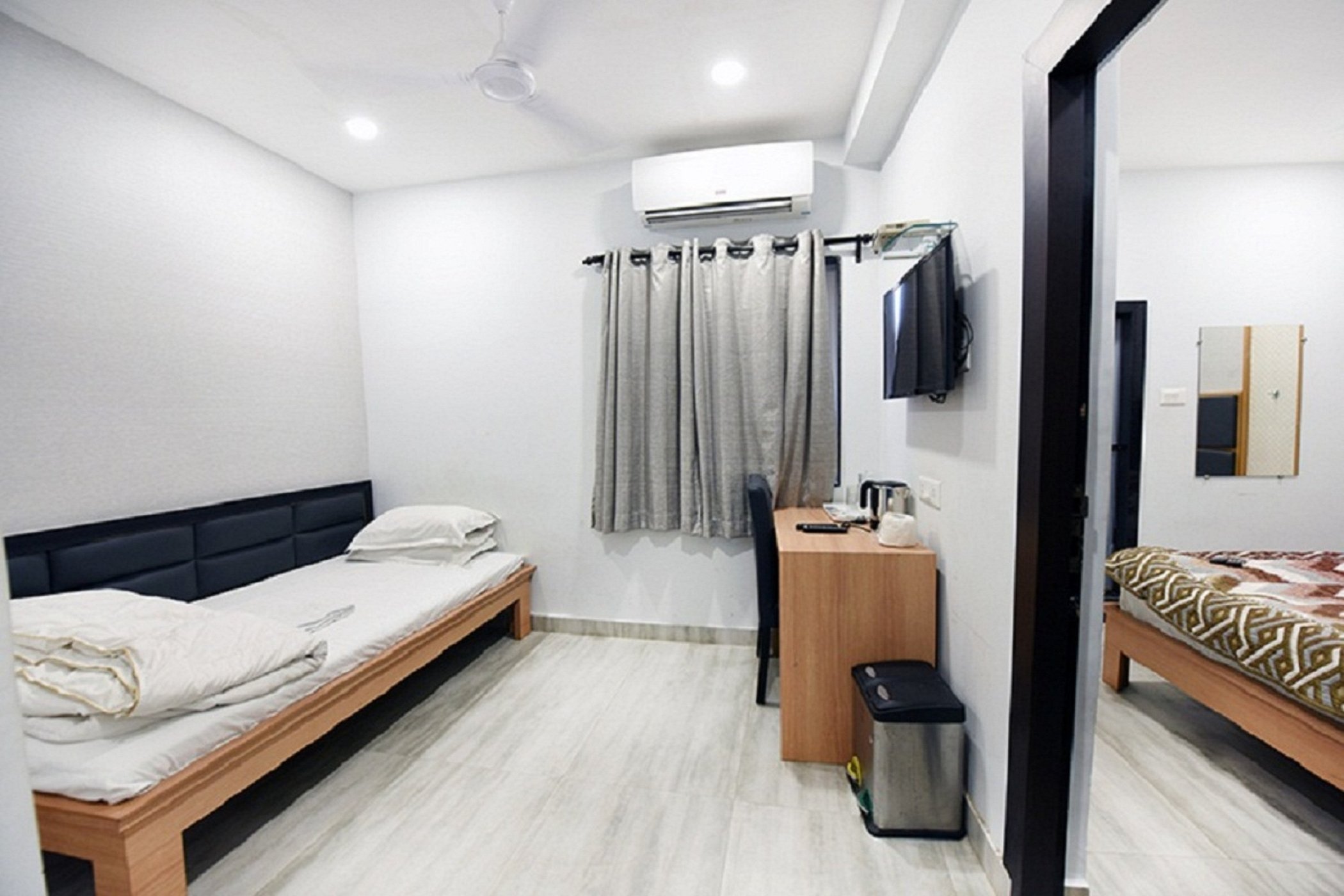 Hotel Aafreen by null