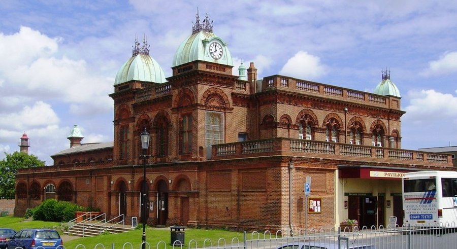 Pavilion Theatre & Bandstand Gorleston (2025) - All You Need to Know ...