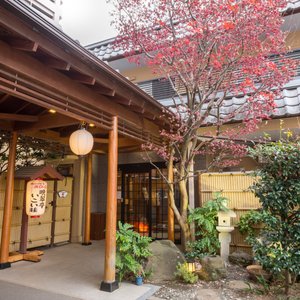 仙台　晩翠亭いこい荘旅館は、心寛ぐ佇まいでお客様をお迎えいたします