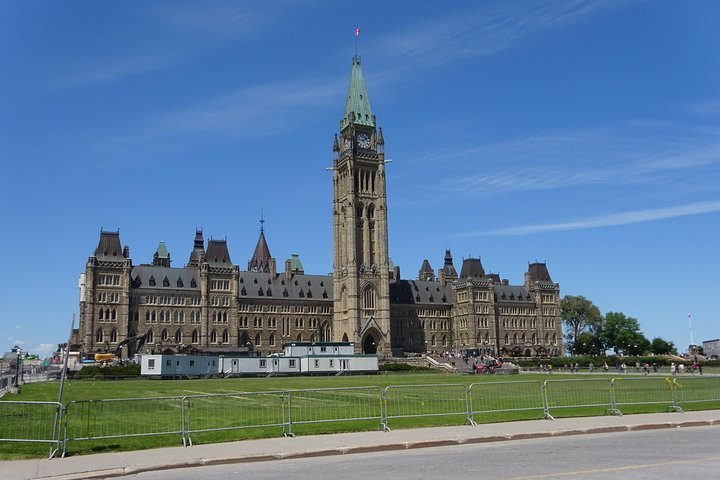 2023 Ottawa Tourist Scavenger Hunt