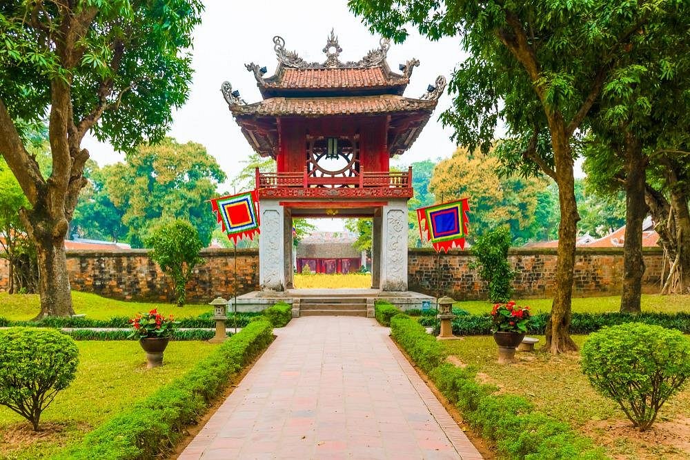 private tours hanoi