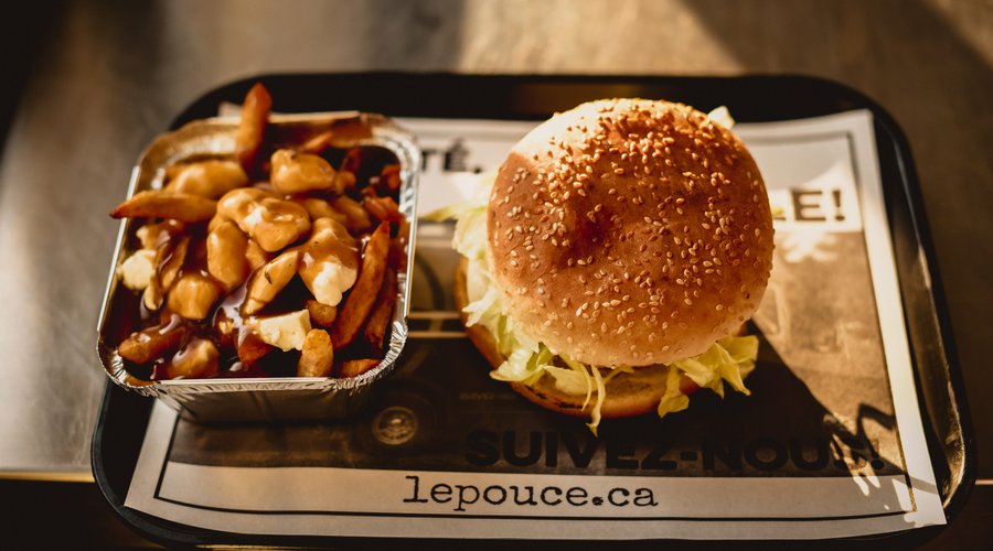 Burger + poutine = bonheur!