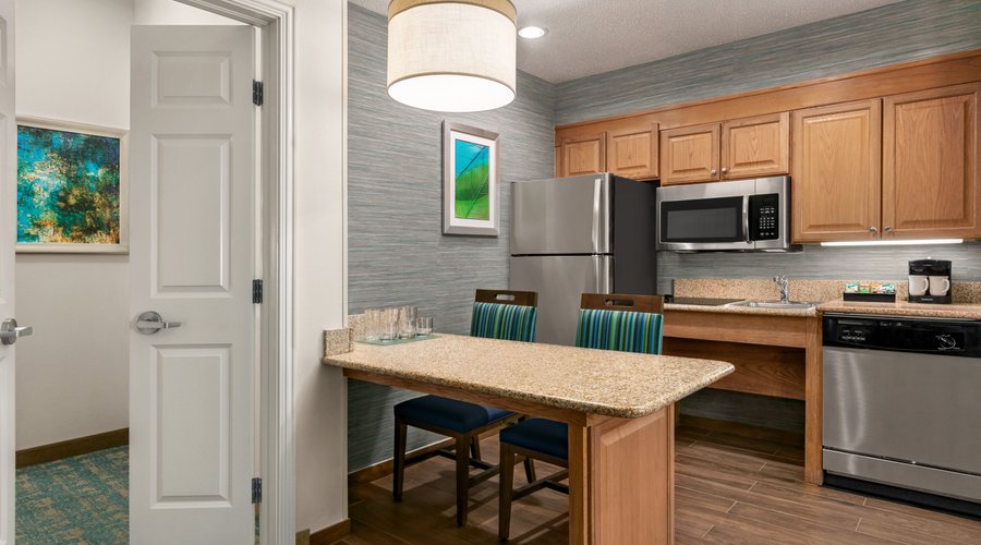 1 King Accessible Suite