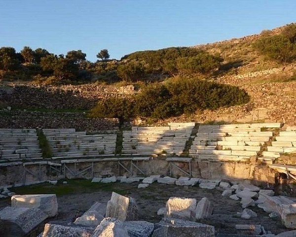 Catacombs Of Milos Tripiti All You Need To Know