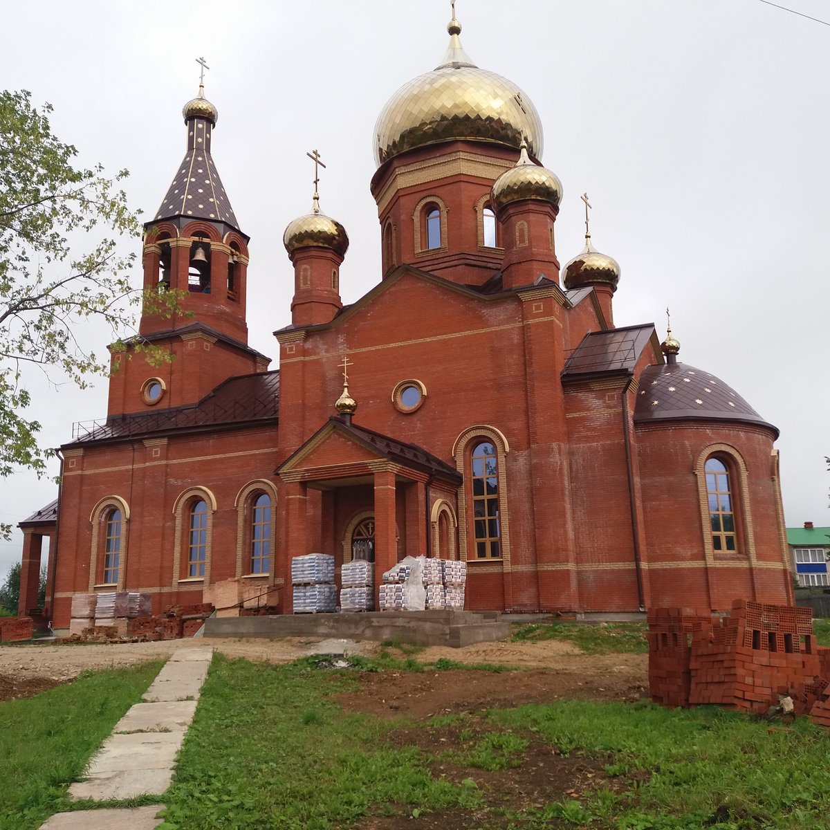 Погода в октябрьском пермский край. Храм п Октябрьский Пермский край. Церковь Сергия Радонежского Пермского края Октябрьский. Церкви Октябрьского района Пермского края. Храм преподобного Сергия Радонежского в Октябрьском Пермский край.