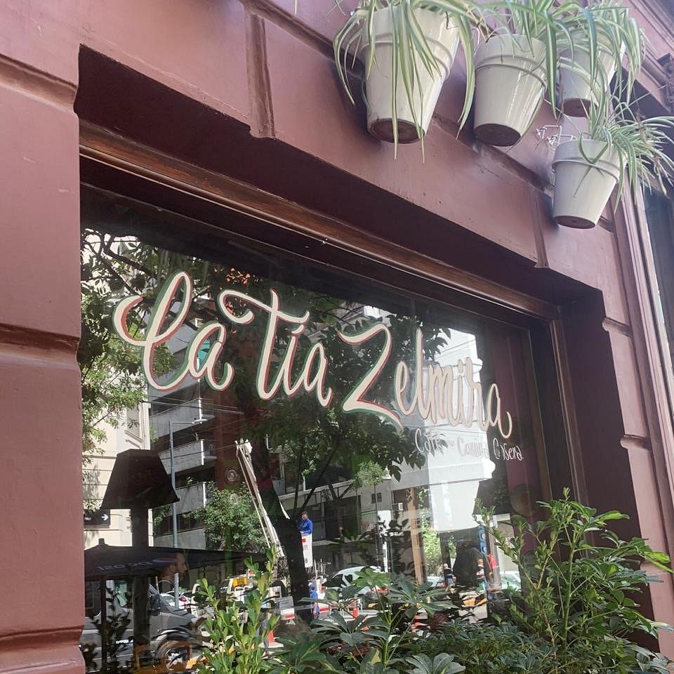 LA TÍA ZELMIRA, Buenos Aires - Recoleta - Comentários de Restaurantes,  Fotos & Número de Telefone