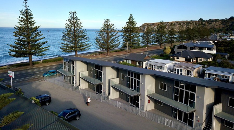 Perfect waterfront location