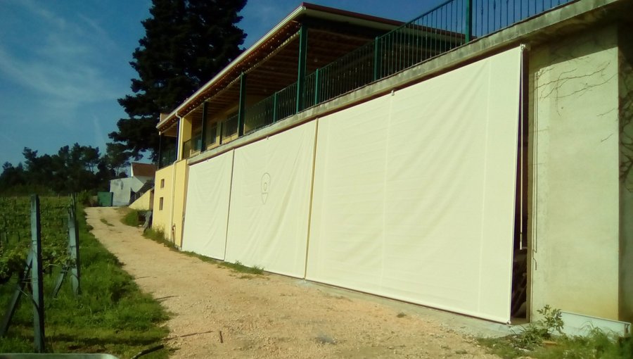 Albergue do Bonjardim na localidade de Nesperal Com Adega e restaurante
