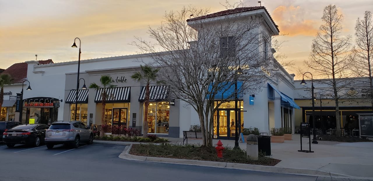 Hollister st deals johns town center