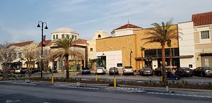 Louis Vuitton is one of the luxury retailers at St. Johns Town Center. -  Picture of St Johns Town Center, Jacksonville - Tripadvisor