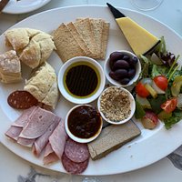 Another lovely Leconfield platter.