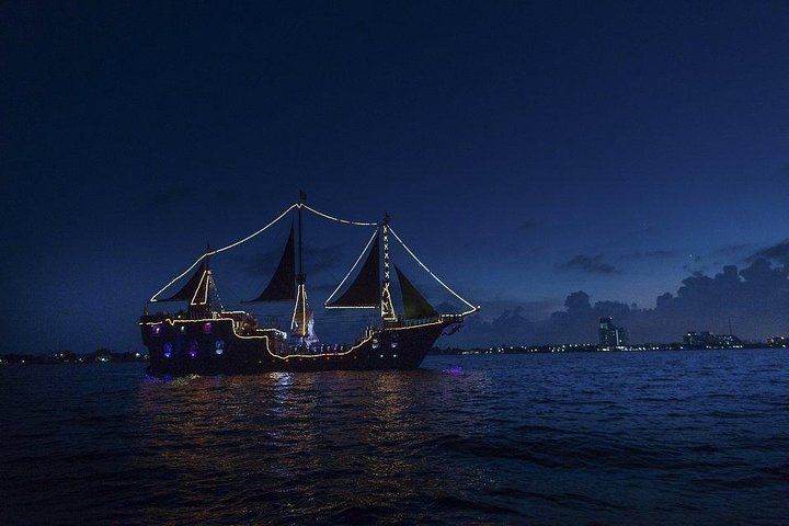 pirate ship trip cancun