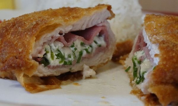 Mehrere Cordon Bleu - Variationen warten darauf verkostet zu werden