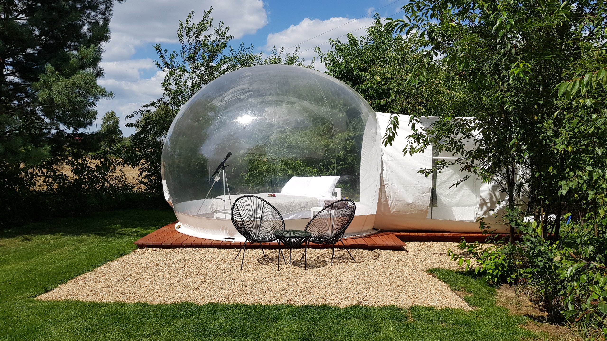 Glamping store bubble tent