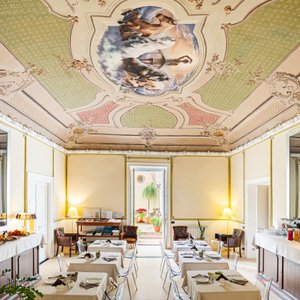 Breakfast Room